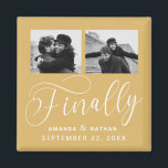 Íman Finalmente Casamento Minimalista 2 Foto Salvar Dat<br><div class="desc">Valeu a pena esperar e agora você está finalmente pronto para enviar suas datas de salvamento! Esses casamento minimalistas, exceto a data em que ímanes são perfeitamente simples, mas super modernos. Personalize facilmente o design, adicionando suas próprias fotos, nomes e data de casamento. Itens correspondentes podem ser encontrados na coleção....</div>