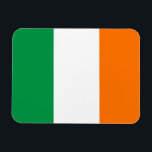 Íman flexível patriótico com bandeira da Irlanda<br><div class="desc">Elevem o vosso espírito irlandês com este ímã flexível cativante que mostra a beleza eterno da bandeira irlandesa! Criado com muita atenção aos detalhes, este ímã é mais do que apenas uma peça decorativa; é um testemunho da rica história e significado cultural da Irlanda. O ousado design tricolor do verde,...</div>