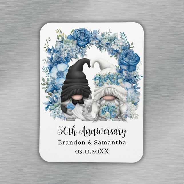Íman Flores Azuis Personalizadas do Gnome 50º Aniversár (Custom Gnome Blue Flowers 50th Wedding Anniversary Magnet
)