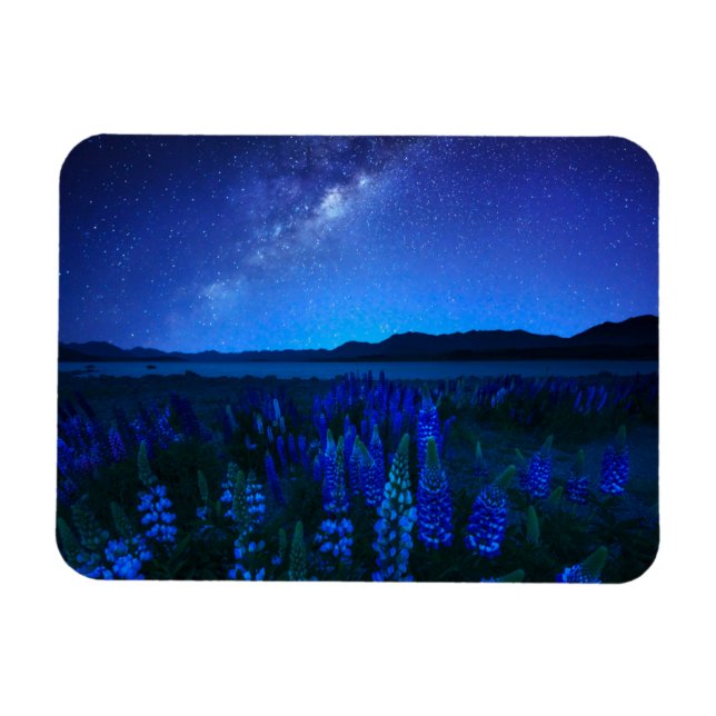 Íman Flores | Tremoço no lago noturno Tekapo (Horizontal)