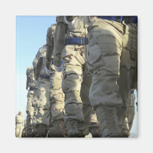 Íman Força aérea iraquiana recruta marcha