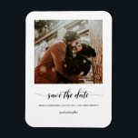 Íman Foto De Script Minimalista Salva A Data<br><div class="desc">Design moderno e elegante imprimiu Imã salve a data de Foto Minimalista de Script que pode ser personalizada com seu texto. Clique no botão "Personalizar" e use nossa ferramenta design para modificar este modelo. Veja a Design de Arte Gráfica para outros produtos que combinam com este design!</div>