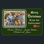 Íman Foto do Cartão de Natal<br><div class="desc">O design de Imagem do Cartão de Natal apresenta a sua fotografia no canto superior esquerdo contra um fundo verde profundo. Foto formada por uma adorável borda verde e branca. O título personalizável diz, "Feliz Natal" em letras brancas. Imagem de um Papai Noel equilibrada no topo do "C". A redação...</div>