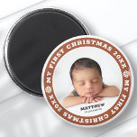 Íman Foto do floco de neve moderno de Natal do bebê<br><div class="desc">Esta design simples e moderna é composta por tipografia de serifa e adiciona uma foto personalizada do seu bebê e ano.</div>