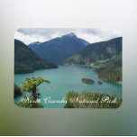 Íman Foto do Parque Nacional de North Cascades<br><div class="desc">3 x 4 polegadas,  ímã decorativo flexi que apresenta uma imagem fotográfica cênica do esmerald verde Diablo Lake,  localizado no Parque Nacional de North Cascades,  no estado de Washington. Faz um excelente de lembrança!</div>