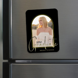 Íman Foto Elegante de Arca Preta com Script de Formando
