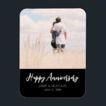 Íman Foto personalizada do aniversário do casamento da<br><div class="desc">Casamento de aniversário com na moda e design eterno. Um aniversário para lembrar para sempre.</div>