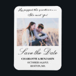 Íman Foto: Salva o ímã de data<br><div class="desc">Foto: Casamento Salvar o Magnete de Data apresenta modelo de foto e texto.Um design perfeito para um casamento simples e moderno.Clique no botão personalizar para personalizá-lo com seu texto e foto.Visite gentilmente minha loja " amor" para outros ou designs semelhantes.</div>