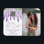 Íman Foto: Salvar A Data Casamento De Wisteria Watercol<br><div class="desc">Foto Salvar a data Watercolor Wisteria Casamento Salva a data Os magnetos apresentam elegantes flores de wisteria de aquarela em lilás macio, lavanda e roxo com verde em fundo branco com as informações Salvar a data abaixo, incluindo um código QR personalizado. Personalize editando o texto nas caixas de texto fornecidas...</div>