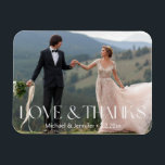 Íman fotografia branca-chic obrigado de casamento<br><div class="desc">obrigados e amor elegante tipografia branca-chic fotografia de casamento Magnet</div>