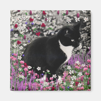 Íman Freckles em Flores II Magnet - Gato Tuxedo