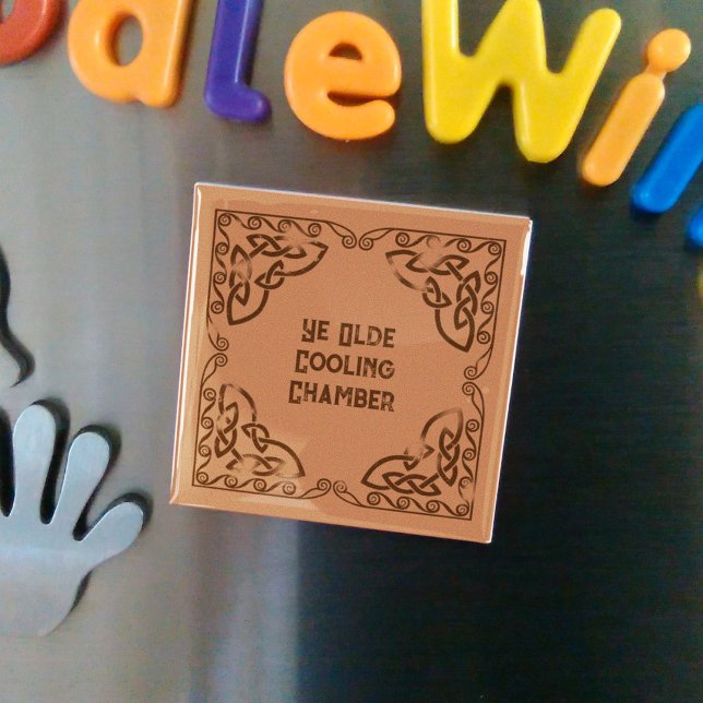 Íman Funny Fridge Ye Olde Cooling Chamber Celtic Border (Criador carregado)