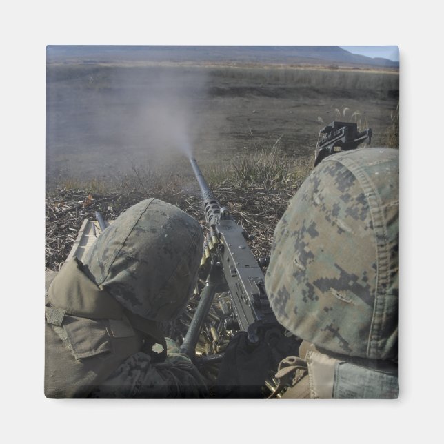 Íman Fuzileiros disparam uma metralhadora M2 50 (Frente)