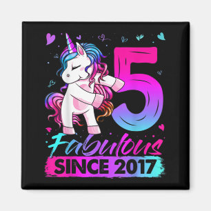 Íman Garota de Aniversário do 5 de Flautim Unicorn, 5 a