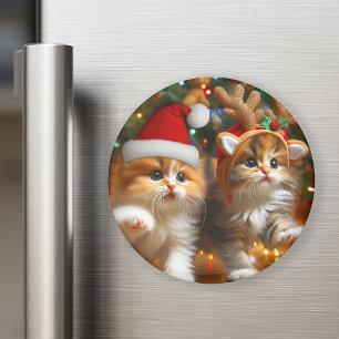 Íman Gatinhos bonitos com Papai Noel e chapéus de rena