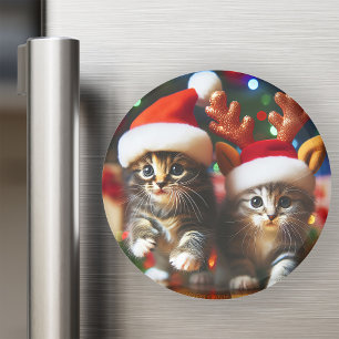 Íman Gatinhos bonitos com Papai Noel e chapéus de rena