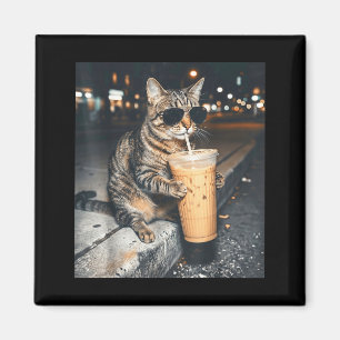Íman Gato Bebendo Café Gelado Meme Engraçado de Animal