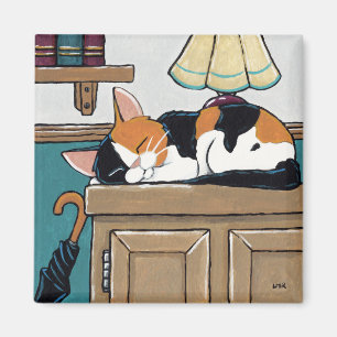 Íman Gato de chita do sono na pintura do armário