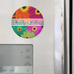Íman Gerber Daisy Wedding Magnets<br><div class="desc">Geradores coloridos em um Verde limão alegre, cor-de-rosa, cor-de-rosa, de framboesa e cor-de-rosa, Gerbera Verde Teal Daisy Bloom Wedding Seals and Stickers com noiva e nomes de noiva e noivo em um roteiro de caligrafia caprichosa. Perfeito para os casamentos de Primavera, Verão ou outono, ou para os temas de casamento...</div>
