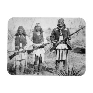 Íman Gerônimo e três de seus guerreiros Apache, 1886 (b