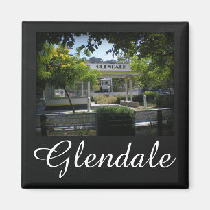 Íman Glendale, Estação de Gás na Praça Adams, Calif