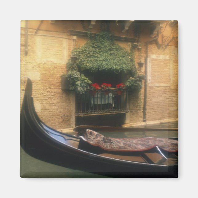 Íman Gôndola e Restaurante, Veneza, Veneto, Itália (Frente)