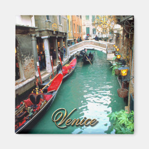 Íman Gôndola em um canal Venetian