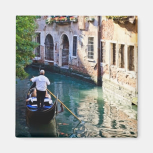 Íman Gondola em Veneza Itália