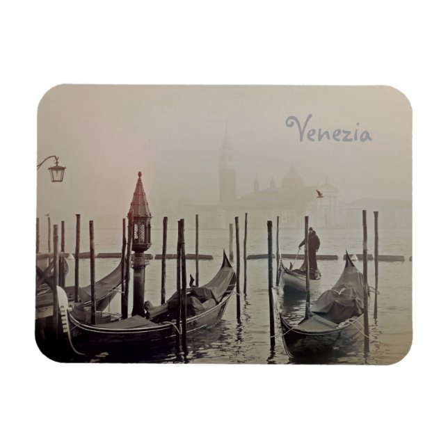 Íman Gondolas no nevoeiro, Veneza, Itália (Horizontal)