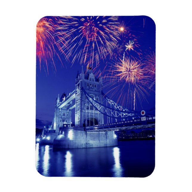 Íman Grã-Bretanha, Londres. Fogos de artifício sobre a  (Vertical)