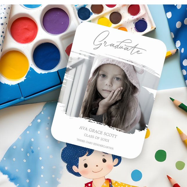 Íman Graduação De Caligrafia Cuta De Boca Antes Da Foto (Brushstroke Cute Calligraphy Graduation Pre K Photo Magnet.)