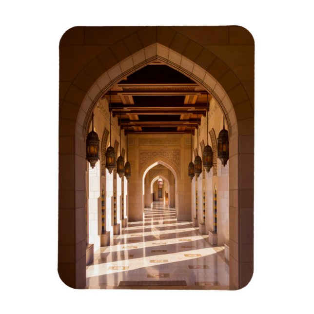 Íman Grande Mesquita de Sultan Qaboos em Muscat, Omã (Vertical)