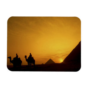 Íman Grandes Pirâmides de Gizé, Egito ao pôr do sol