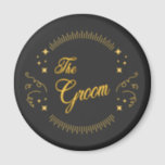 Íman Groom GoldBlack Wedding Elegante Moderno<br><div class="desc">Groom GoldBlack Wedding Elegante Modern Magnet é excelente para o Groom vestir. Também faz um belo presente para o Groom.</div>