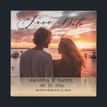 Íman Guardar Personalizado Casamento de Destino de Data<br><div class="desc">Imagem personalizada para salvar a data de destino | Imagens Fotográficas de Casamento de Destino de Praia Personalizado | Imã salve o dia de fotografias tropicais | Revistas de lançamento de casamentos de praia | salve a data de destino imãs de casamento Nosso ímã personalizado Salvar a data Destino Casamento...</div>