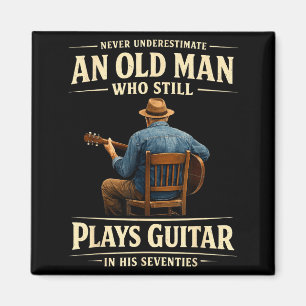 Íman Homem tocador de violão acústico aniversário de 70