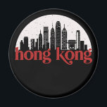 Íman Hong Kong China Vintage City Skyline<br><div class="desc">Design com lindas linhas do horizonte, atração turística e arte de paisagem urbana, arranha-céu Legal e ilustração da silhueta de construção para turistas e viajantes. Perfeito como lembrança para trazer de volta para casa quando viaja pelo mundo. Guarde a memória do seu viagem e as suas férias com a família...</div>