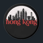 Íman Hong Kong China Vintage City Skyline<br><div class="desc">Design com lindas linhas do horizonte, atração turística e arte de paisagem urbana, arranha-céu Legal e ilustração da silhueta de construção para turistas e viajantes. Perfeito como lembrança para trazer de volta para casa quando viaja pelo mundo. Guarde a memória do seu viagem e as suas férias com a família...</div>