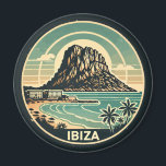 Íman Ibiza Espanha Rock Es Vedra Crachá Arte<br><div class="desc">Ibiza retro vetor viagem design. Ibiza é uma das ilhas Baleares,  um arquipélago de Espanha no Mar Mediterrâneo.</div>