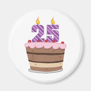 Íman Idade 25 no bolo de aniversário
