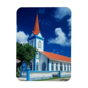 Íman Igreja colorida na ilha de Tahaa nas