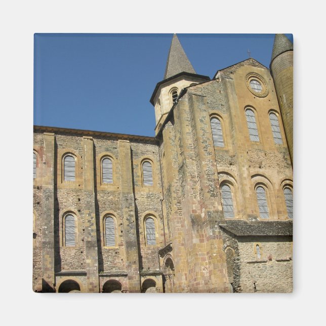 Íman Igreja de Ruas. Foy, iniciada em 1050 por Abbot Od (Frente)
