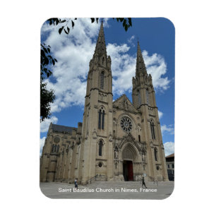Íman Igreja de São Baudílio em Nimes, França, em um