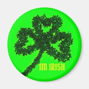 Íman IM IRISH com um botão verde redondo