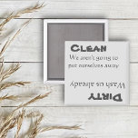 Íman Ímã de Lavadoura Limpo Sujo Engraçado<br><div class="desc">Este divertido desenho de caleidoscópio foi criado alterando digitalmente uma das minhas pinturas únicas em acrílico fluido. Ele pode ser personalizado clicando no botão personalizar e alterando o nome, iniciais ou palavras. Você também pode alterar a cor e o estilo do texto ou excluir o texto para um design apenas...</div>