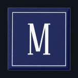 Íman Ímã Quadrado com Monograma Branco sobre Azul Marin<br><div class="desc">Um ímã quadrado com um monograma branco sobre um fundo azul marinho. Personalize o ímã com sua própria inicial ou iniciais,  cores,  entre outras opções.</div>