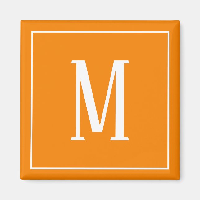 Íman Ímã Quadrado com Monograma Branco sobre Laranja (Frente)