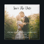 Íman Imagem Elegante Simples Casamento de Foto Moderno<br><div class="desc">Casamento de fotos simples,  elegante e moderno,  Imã salve a data. Você pode personalizá-lo com seus detalhes.</div>