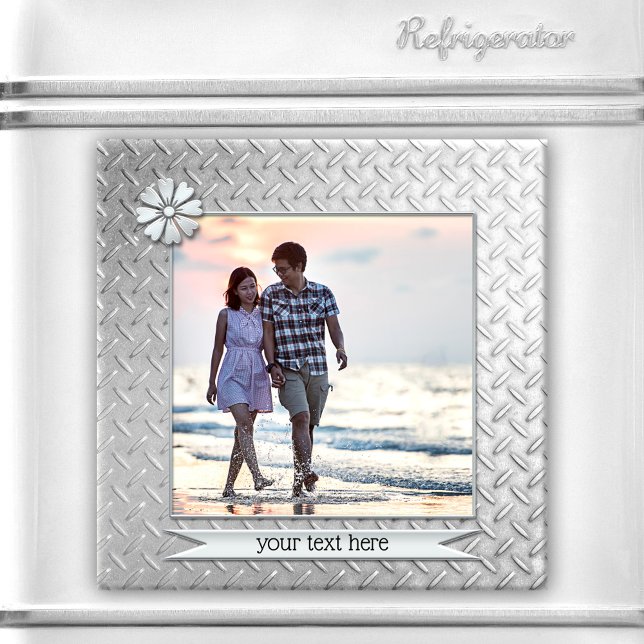 Íman Imagem Personalizada Metálica Silver (Photo magnet featuring your own favorite photo framed by a silver metallic design)