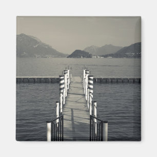 Íman Itália, Província de Como, Tremezzo. Pier do lago.